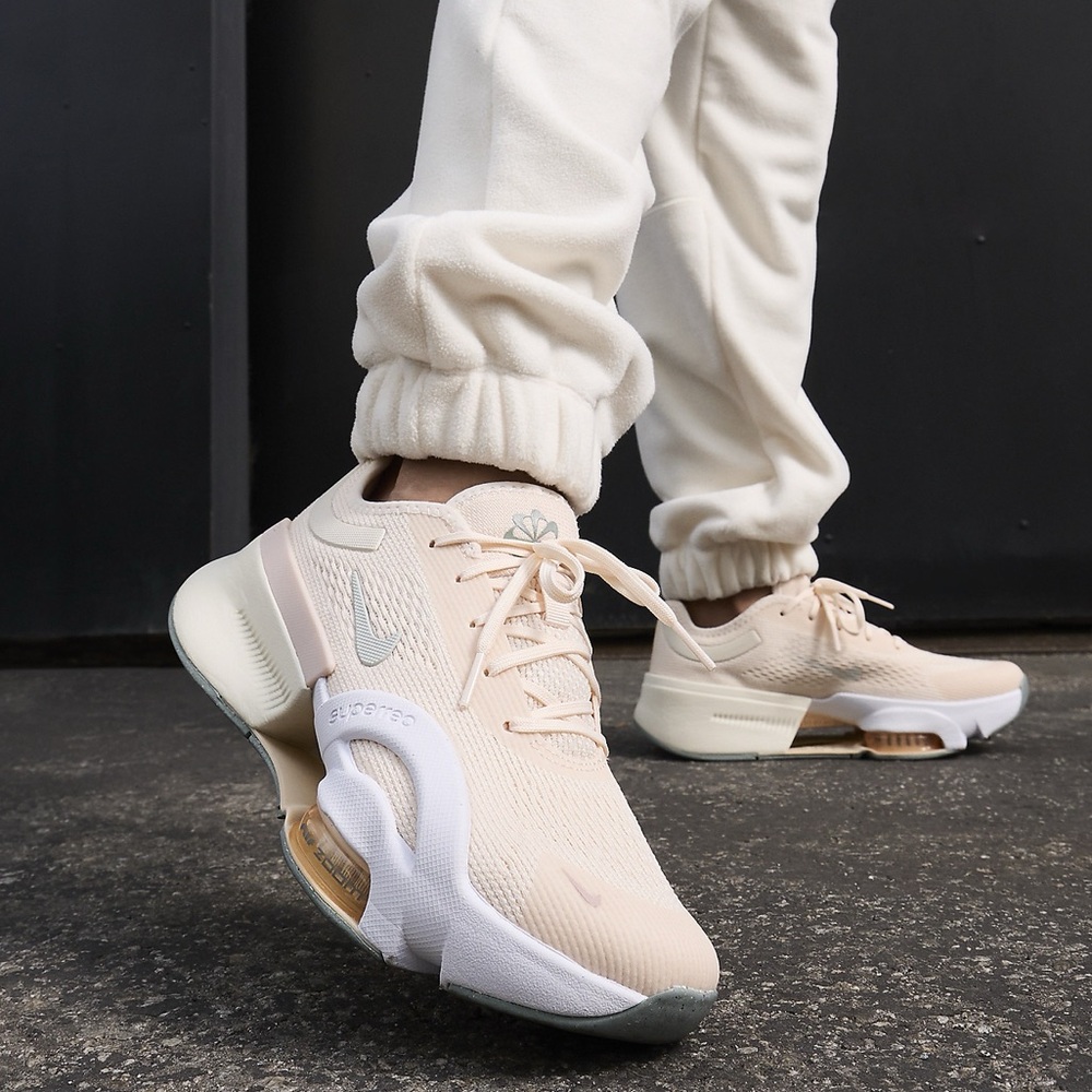 Nike Peach and White Workout Shoes